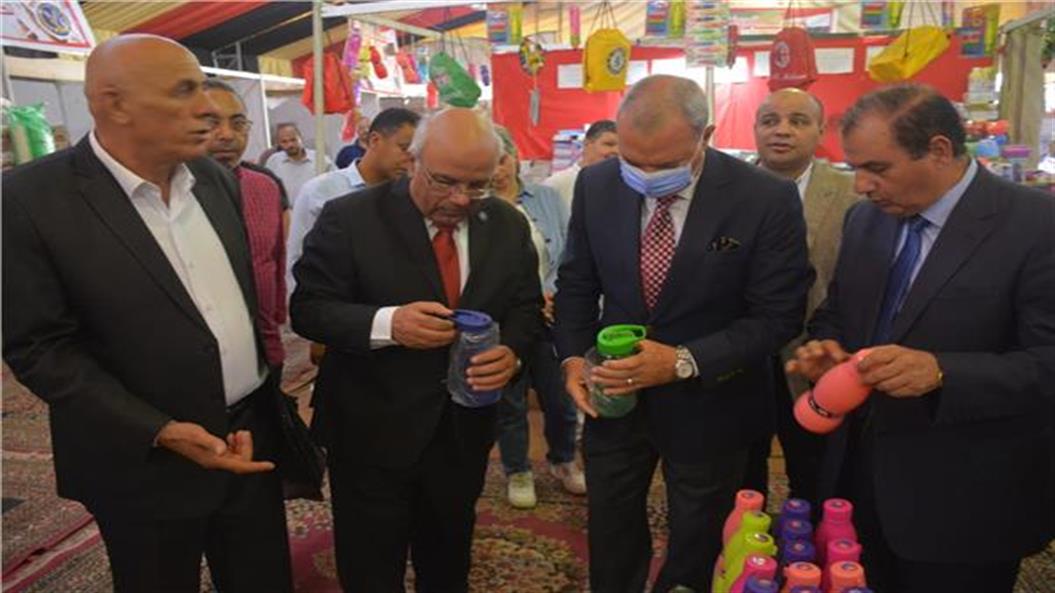 محافظ القليوبية يفتتح معارض بيع السلع الغذائية بأسعار مخفضة.. اليوم