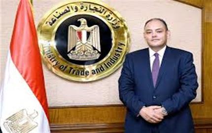 وزير التجارة والصناعة: نحتاج قطاعًا صناعيًا قويًا يتحمل الصدمات